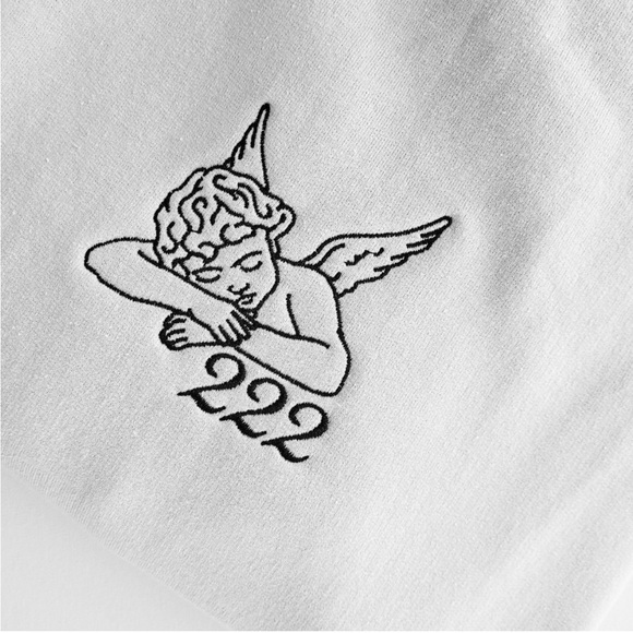 HAND MADE - Embroidered Angel number thick and oversized sweatshirt. - Picture 2 of 2